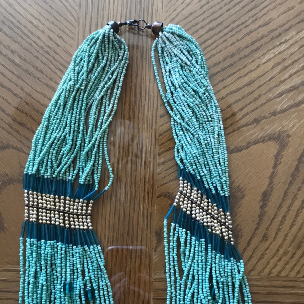 Long statement necklace - Picture 2 of 3